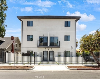 443 N Harvard Boulevard - Photo Thumbnail 28