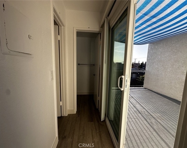 710 W Washington - Photo Thumbnail 6