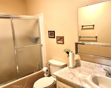 2210 Via Mariposa E - Photo Thumbnail 4