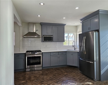 3180 Easy Avenue - Photo Thumbnail 3