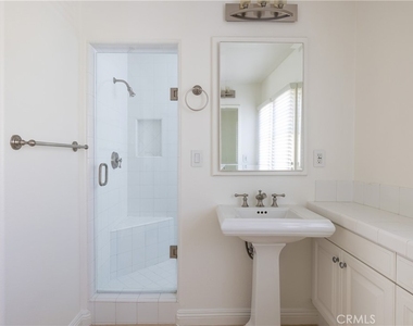 2500 Bungalow Place - Photo Thumbnail 20