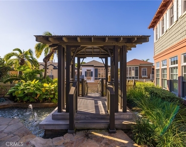 2500 Bungalow Place - Photo Thumbnail 5