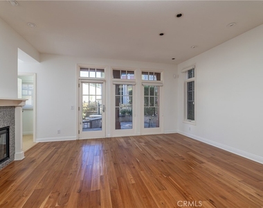 2500 Bungalow Place - Photo Thumbnail 8