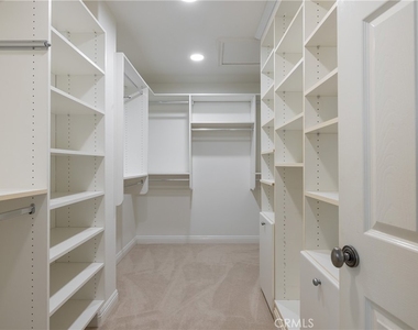 2500 Bungalow Place - Photo Thumbnail 18