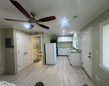 14233 Old Wood Road - Photo Thumbnail 4