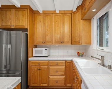 122 Opal Avenue - Photo Thumbnail 13