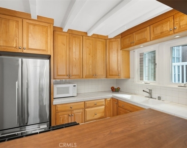 122 Opal Avenue - Photo Thumbnail 12