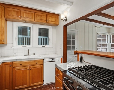 122 Opal Avenue - Photo Thumbnail 15