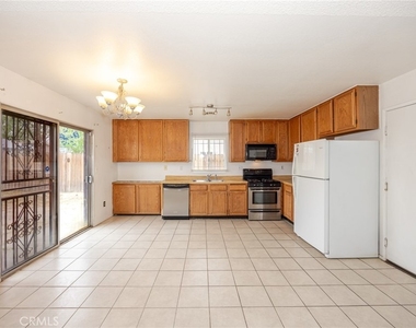 10415 Buckboard Circle - Photo Thumbnail 4