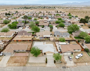 10415 Buckboard Circle - Photo Thumbnail 19