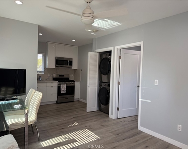 11406 Collett - Photo Thumbnail 10