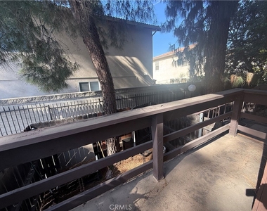 9131 Burnet Avenue - Photo Thumbnail 40