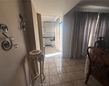 9131 Burnet Avenue - Photo Thumbnail 31