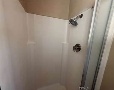 9131 Burnet Avenue - Photo Thumbnail 15