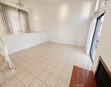 9131 Burnet Avenue - Photo Thumbnail 2