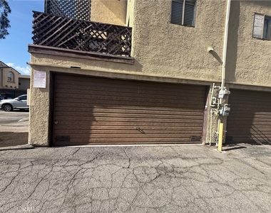 9131 Burnet Avenue - Photo Thumbnail 51