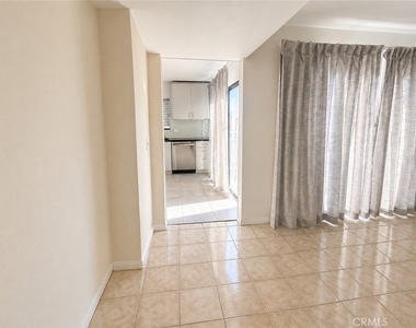 9131 Burnet Avenue - Photo Thumbnail 10