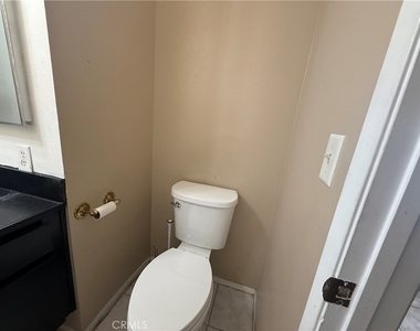 9131 Burnet Avenue - Photo Thumbnail 29