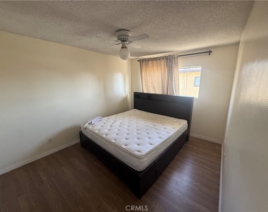 9131 Burnet Avenue - Photo Thumbnail 16