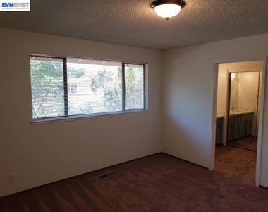 342 Washington Blvd - Photo Thumbnail 8
