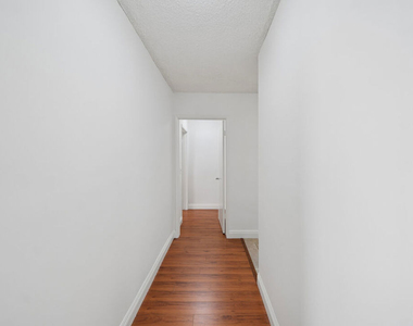 105 S Orlando Avenue - Photo Thumbnail 9
