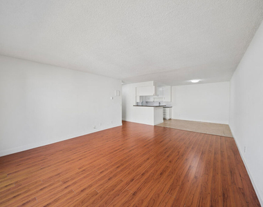105 S Orlando Avenue - Photo Thumbnail 3