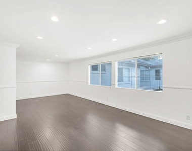 18619 Collins Street - Photo Thumbnail 1