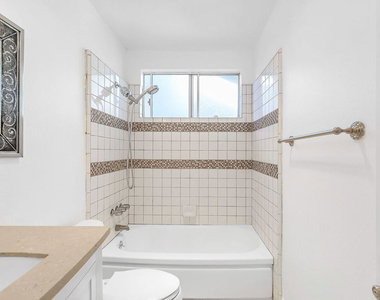 18619 Collins Street - Photo Thumbnail 13