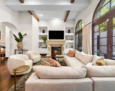11937 W Sunset Boulevard - Photo Thumbnail 1