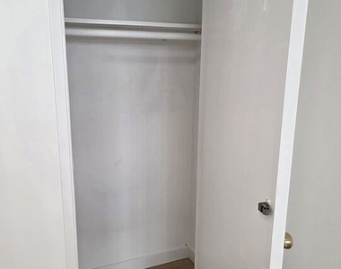428 S Wilton Place - Photo Thumbnail 9