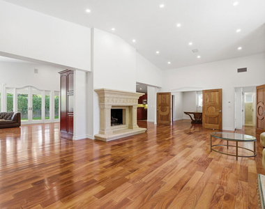 999 Casiano Road - Photo Thumbnail 5