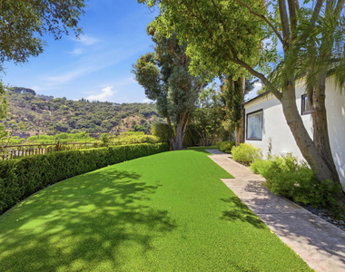 999 Casiano Road - Photo Thumbnail 33