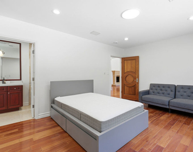 999 Casiano Road - Photo Thumbnail 24