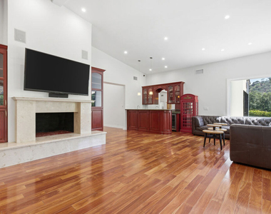 999 Casiano Road - Photo Thumbnail 13
