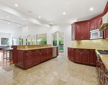 999 Casiano Road - Photo Thumbnail 18