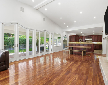 999 Casiano Road - Photo Thumbnail 11