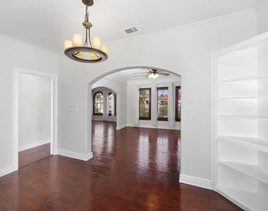 1150 S Tremaine Avenue - Photo Thumbnail 4