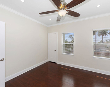 1150 S Tremaine Avenue - Photo Thumbnail 15