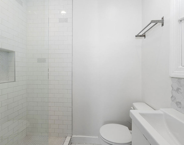 1150 S Tremaine Avenue - Photo Thumbnail 14