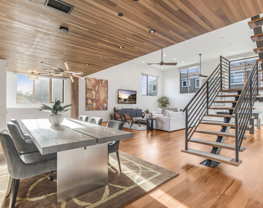 661 Broadway Street - Photo Thumbnail 14