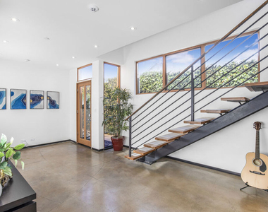 661 Broadway Street - Photo Thumbnail 16