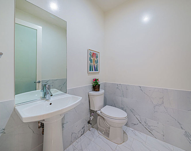 3223 W 6th Street - Photo Thumbnail 10