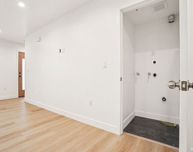 312 N Coronado Street - Photo Thumbnail 21