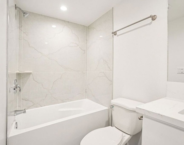 312 N Coronado Street - Photo Thumbnail 17
