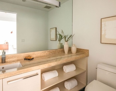 855 N Croft Avenue - Photo Thumbnail 27