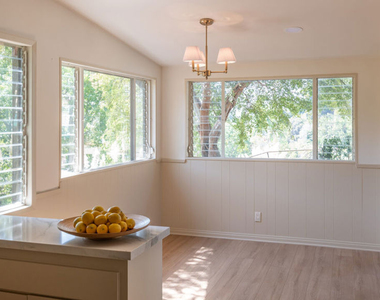 1365 N Wetherly Drive - Photo Thumbnail 9