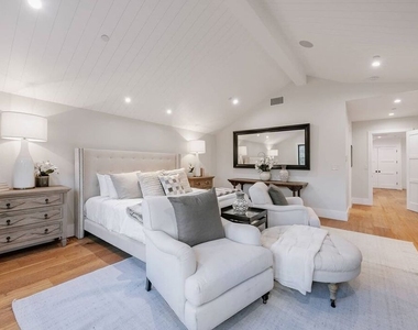 12739 Halkirk Street - Photo Thumbnail 32