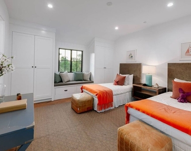 12739 Halkirk Street - Photo Thumbnail 36