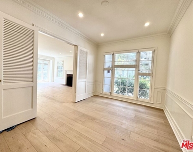 408 1/2 S Spalding Drive - Photo Thumbnail 23