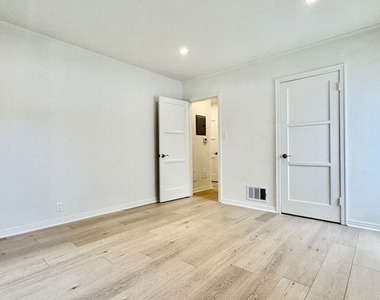 408 1/2 S Spalding Drive - Photo Thumbnail 38